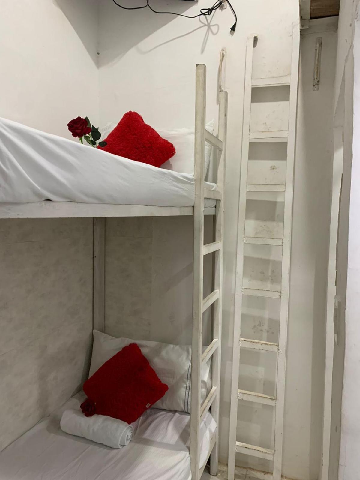 Hostal Marbella 47 Cartagena Buitenkant foto